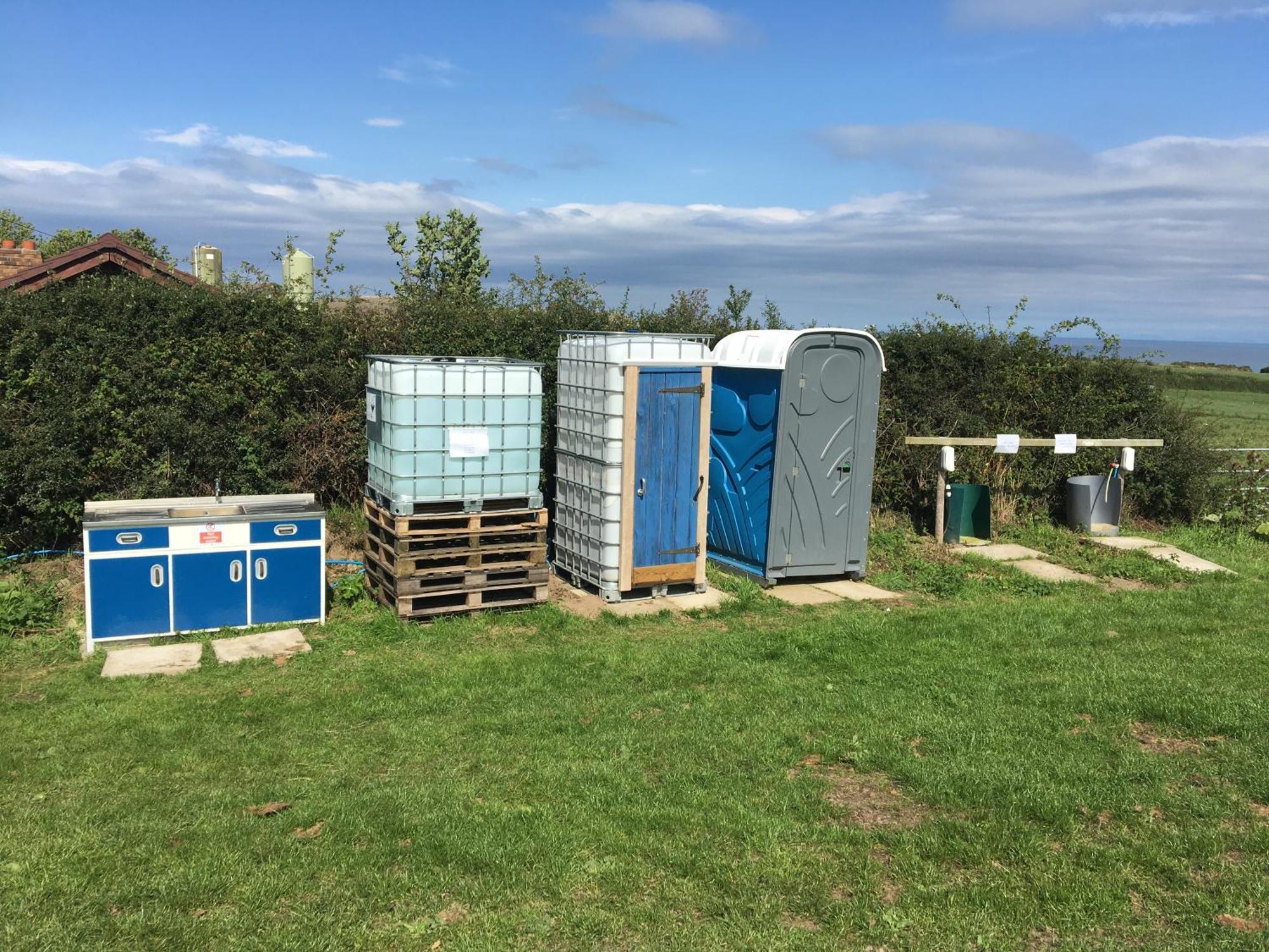 ホテル Carreg Y Gwynt Campsite - Touring And Tent Pitches Llanarth  エクステリア 写真